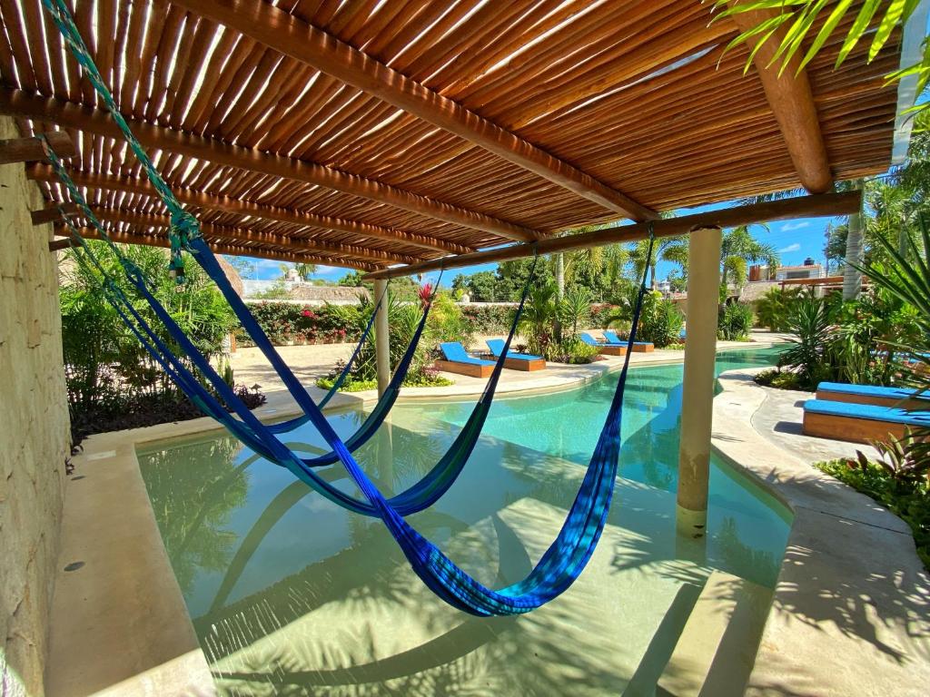Bazén v ubytování Blue Palm Bacalar nebo v jeho okolí