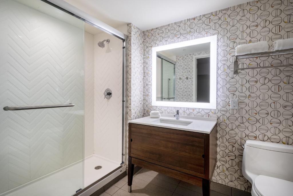 Holiday Inn - Long Island - ISLIP Arpt East, an IHG Hotel - 
