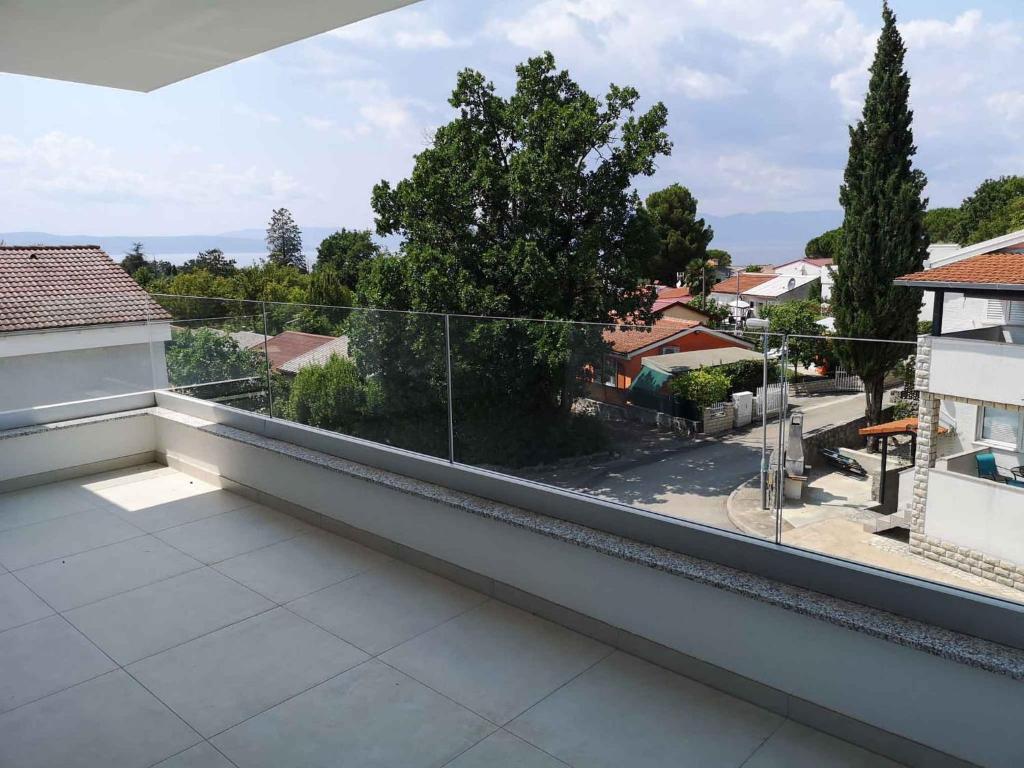 Zdjęcie z galerii obiektu Apartments in Njivice - Insel Krk 42231 w mieście Nijvice