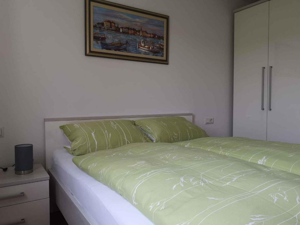 Zdjęcie z galerii obiektu Apartments in Njivice - Insel Krk 42231 w mieście Nijvice
