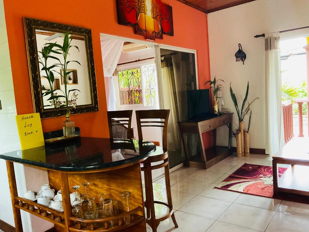 Fotografie z fotogalerie ubytování Effie Mountain View Gecko Villa v destinaci Mahé