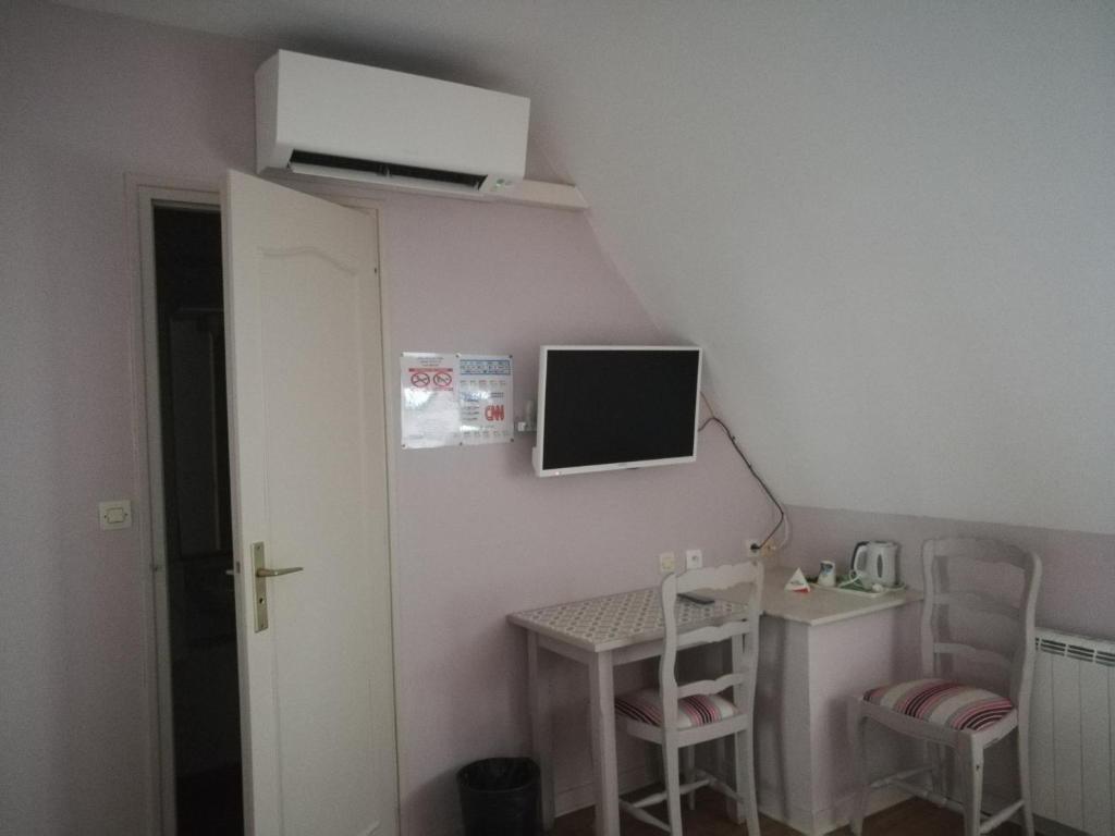 Contact Hôtel du Relais Thouars - Standard Double Room
