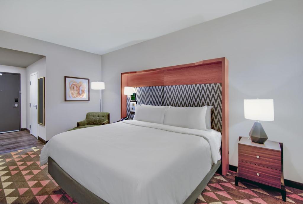 Holiday Inn - Erie, an IHG Hotel - 