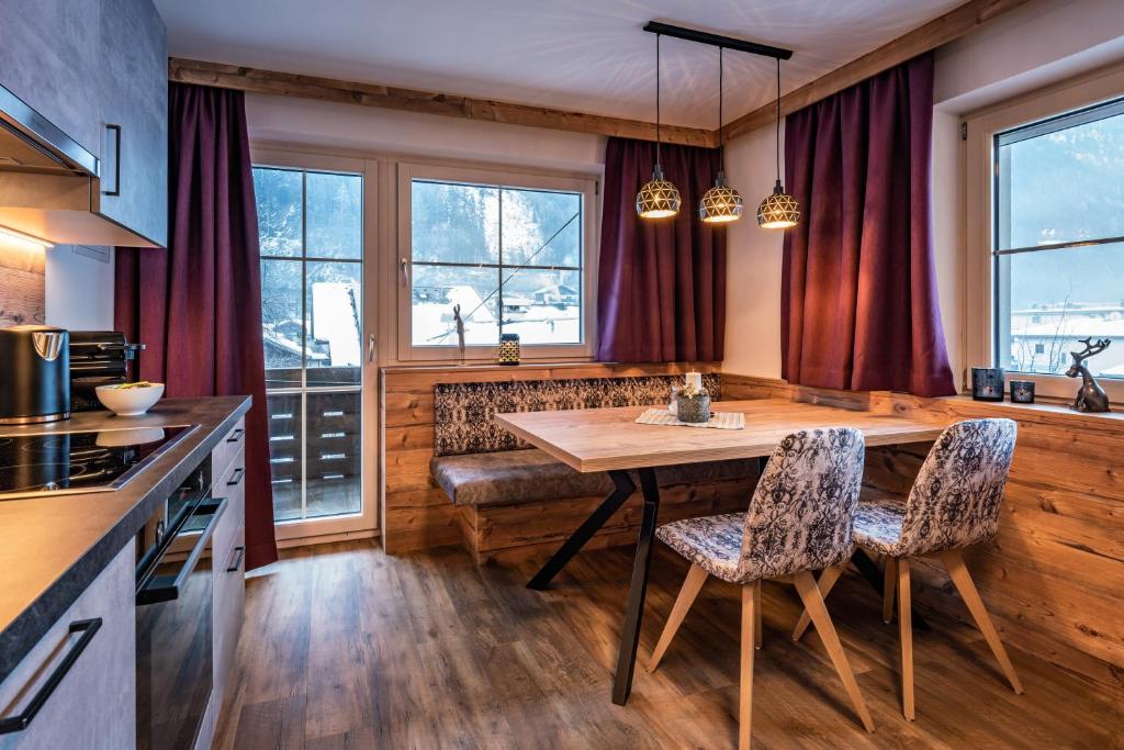 Kuchyň nebo kuchyňský kout v ubytování Gästehaus Wiesengrund & Apart Sporer