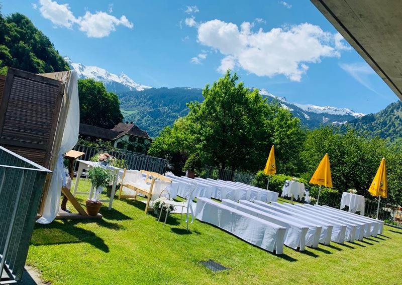 Nespecifikovaný výhled na hory nebo výhled na hory při pohledu z hotelu