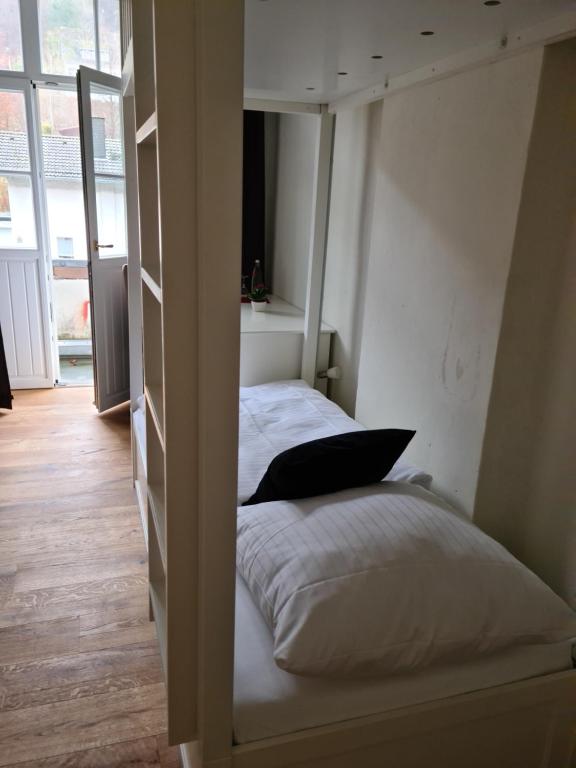 Postel nebo postele na pokoji v ubytování Waldbahnhof Sauerland