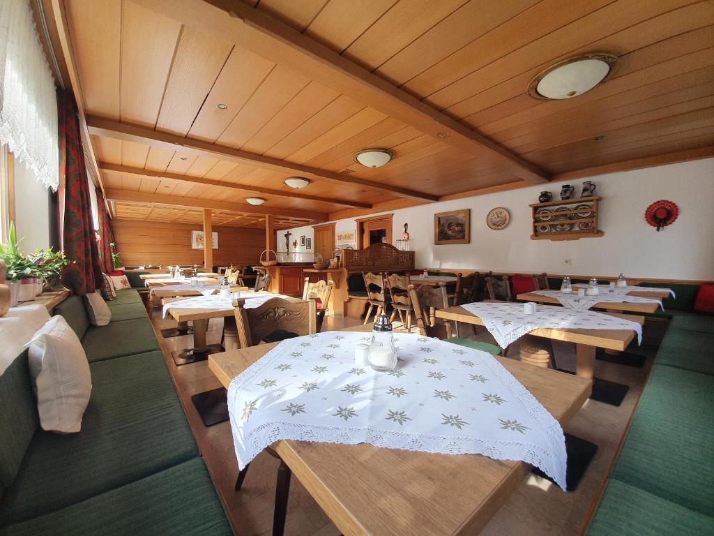 Restaurace v ubytování Haus Monika und Haus Claudia