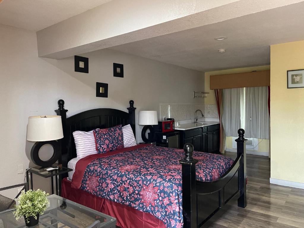 Delux Inn - Queen Suite