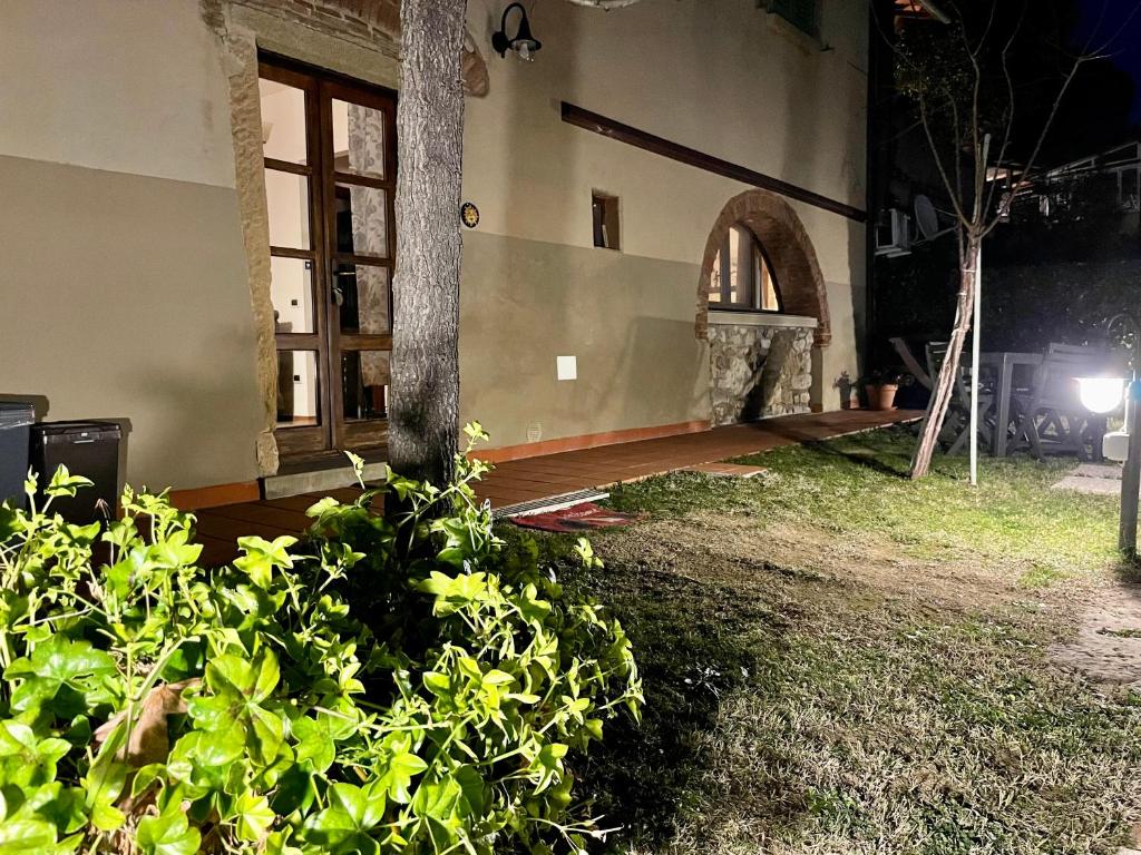A garden outside Casetta Luna e Sole