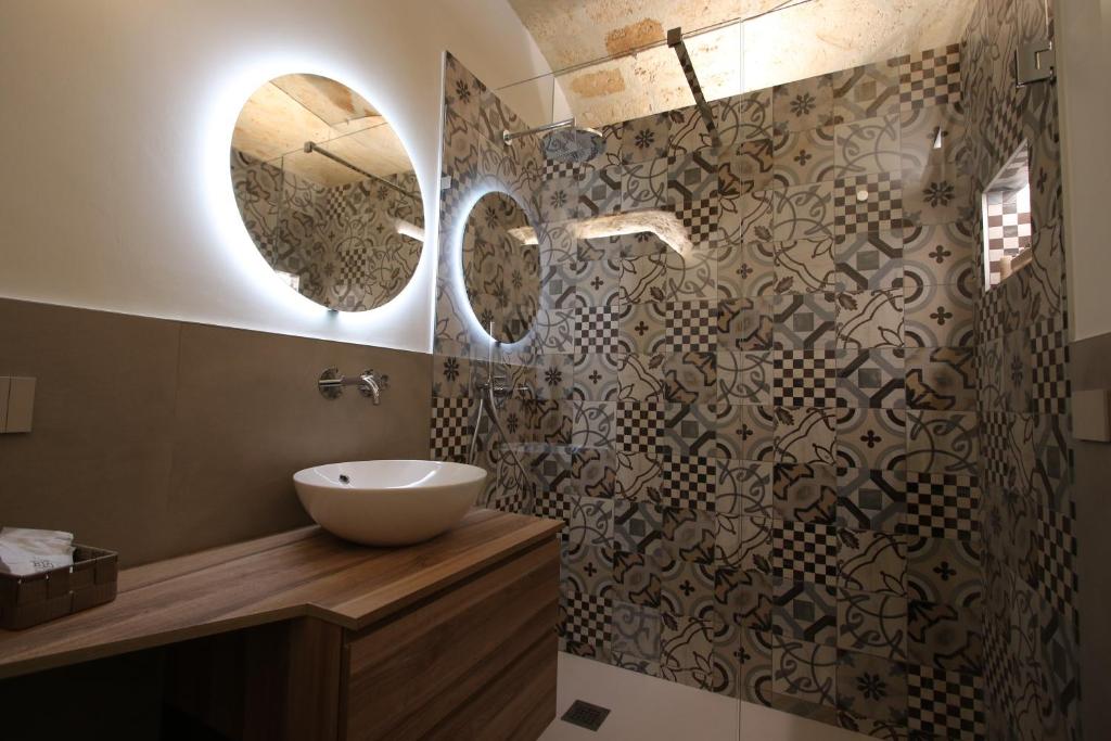 Łazienka w obiekcie MATTEI LUXURY B&B