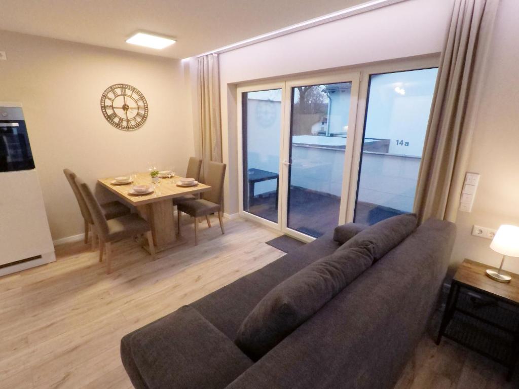 Kuchyň nebo kuchyňský kout v ubytování -Neubau- 42 qm Balkon-Apartment