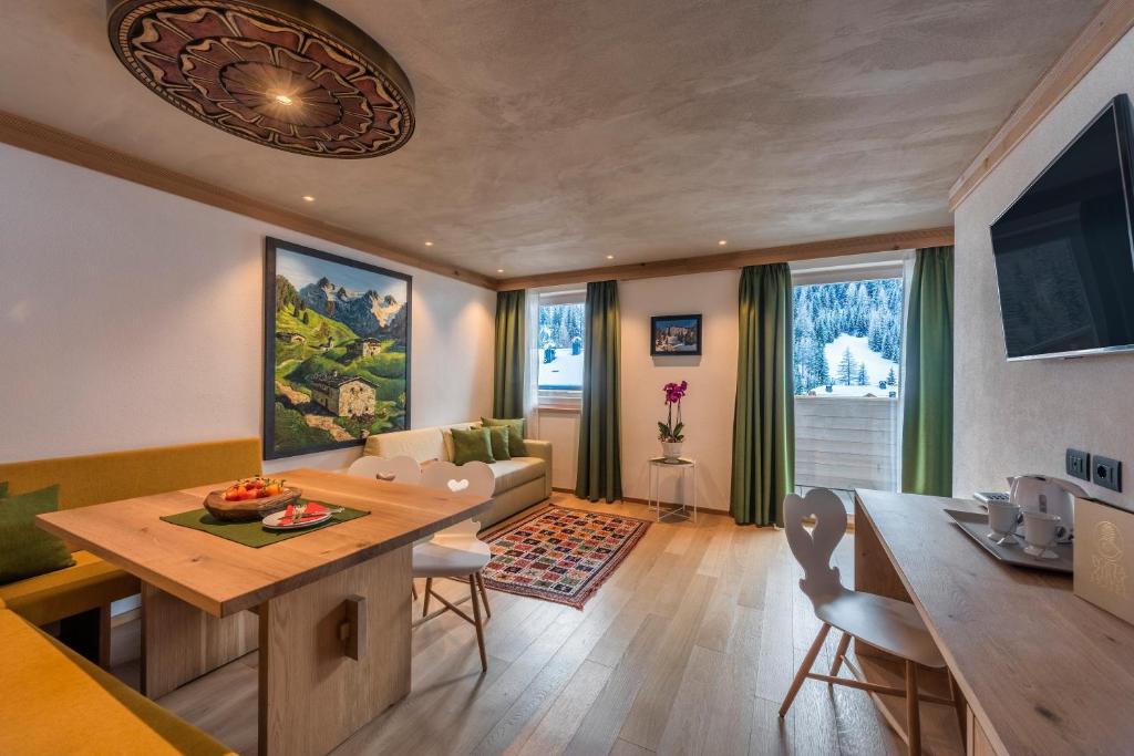 Posta Zirm Hotel - Juniorsuite