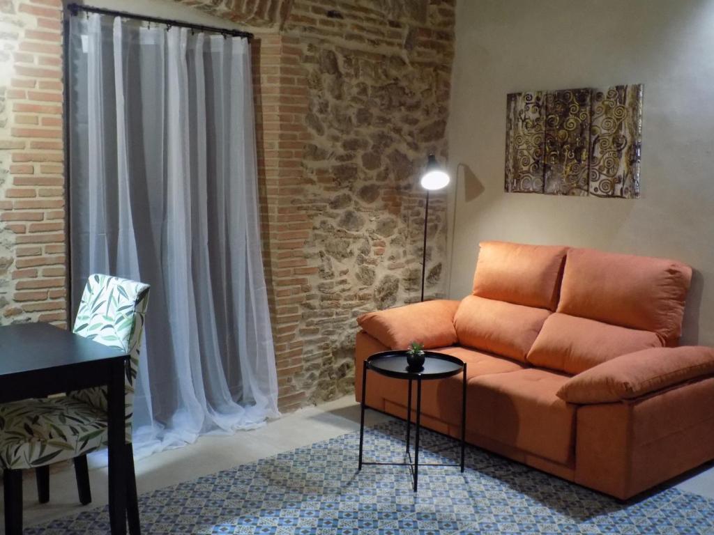 Apartamentos Suite Puerta del Jerte - Estudio Con Balcón
