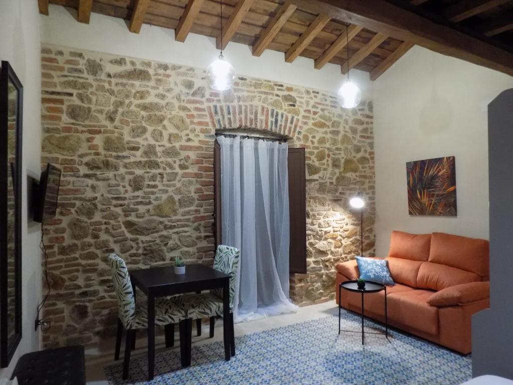 Apartamentos Suite Puerta del Jerte - Estudio Con Balcón