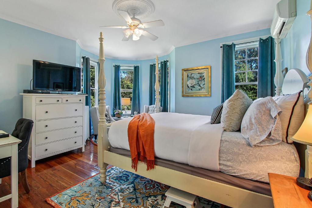 The South Mountain Inn - Queen Room With Spa Bath