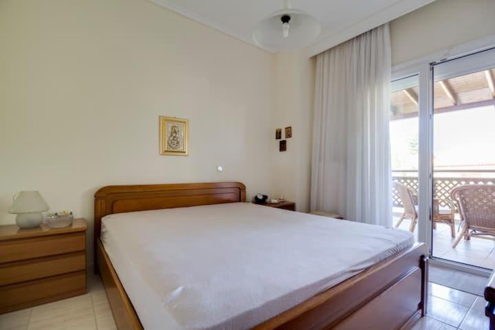 Fotografia z galérie ubytovania 3 Bedrooms cozy Villa- 150m from the beach! v destinácii Pefkohori