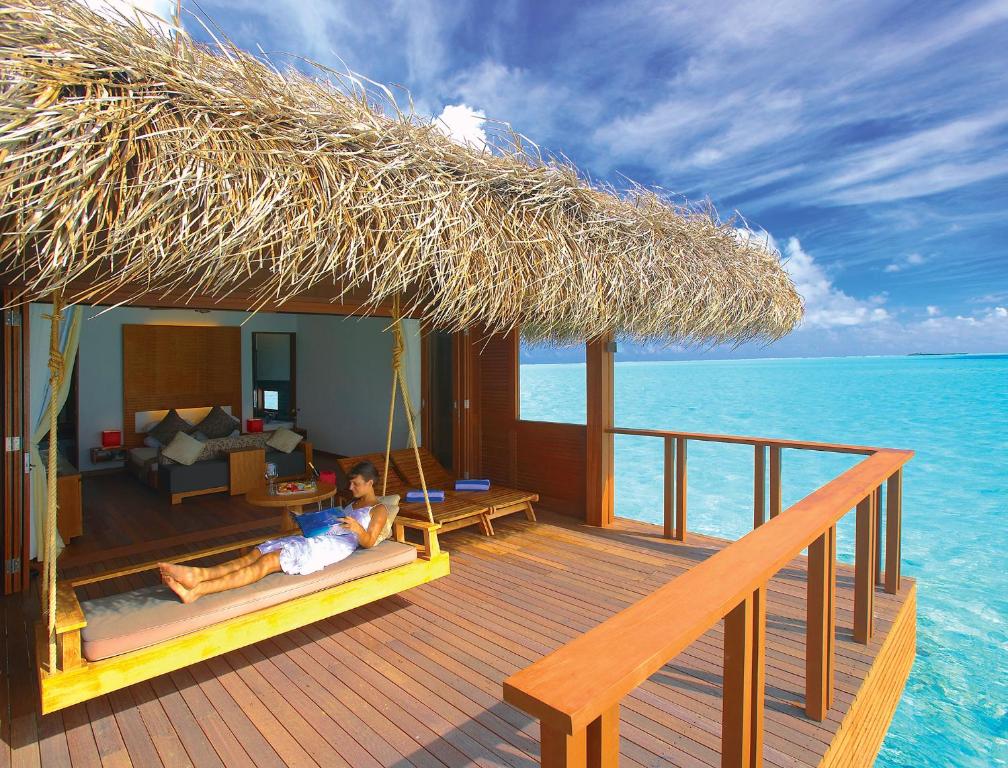 Medhufushi Island Resort - View 10