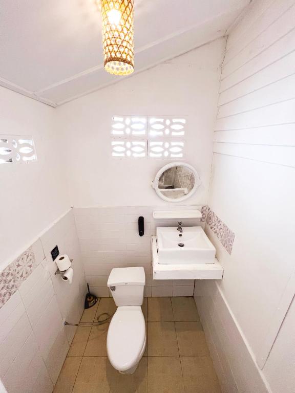 Sea Love Beach Bar & Bungalows - 14