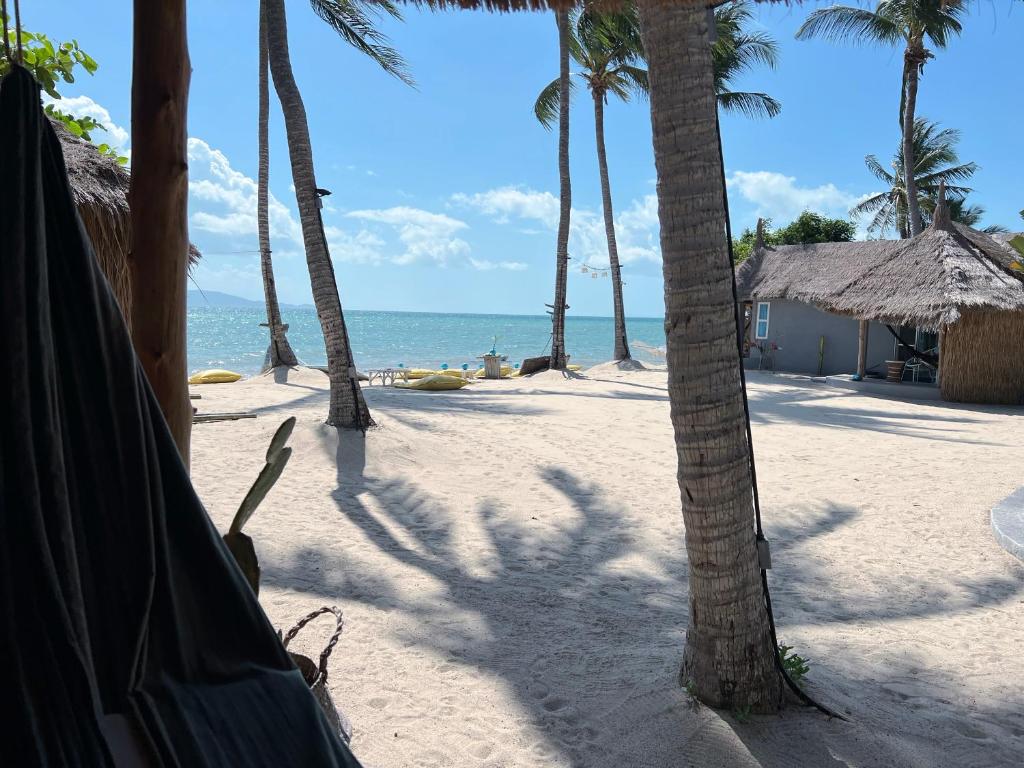 Sea Love Beach Bar & Bungalows - 7