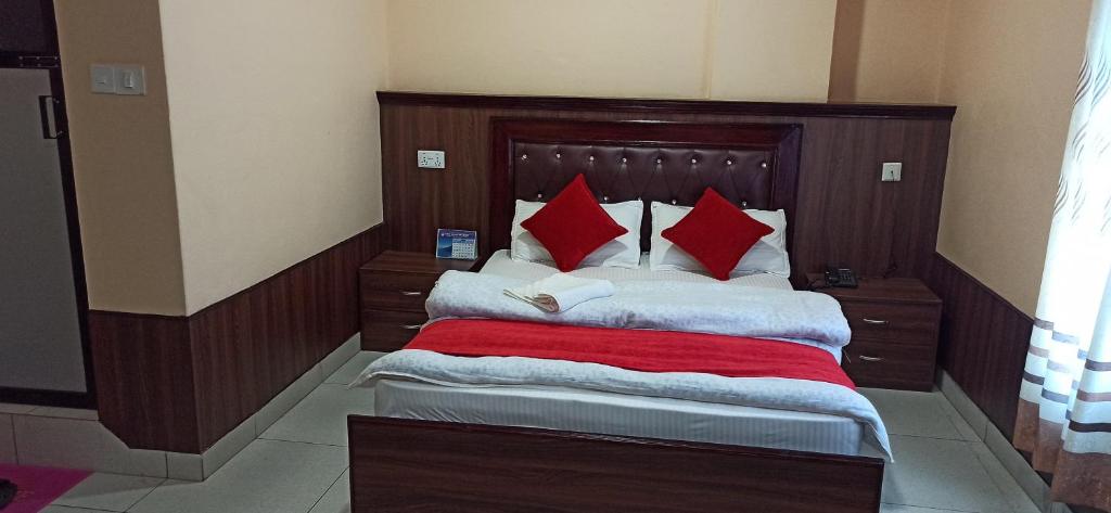 Postel nebo postele na pokoji v ubytování Hotel Royal Chautari, Butwal