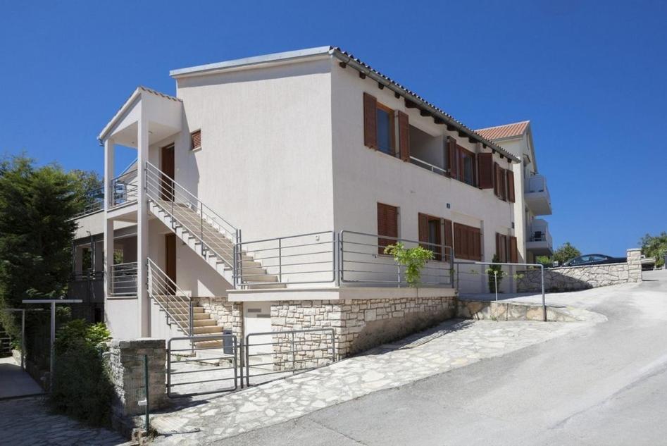 Budynek, w którym mieści się apartament