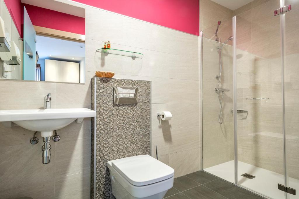 Koupelna v ubytování Hotel Rural Auñamendi