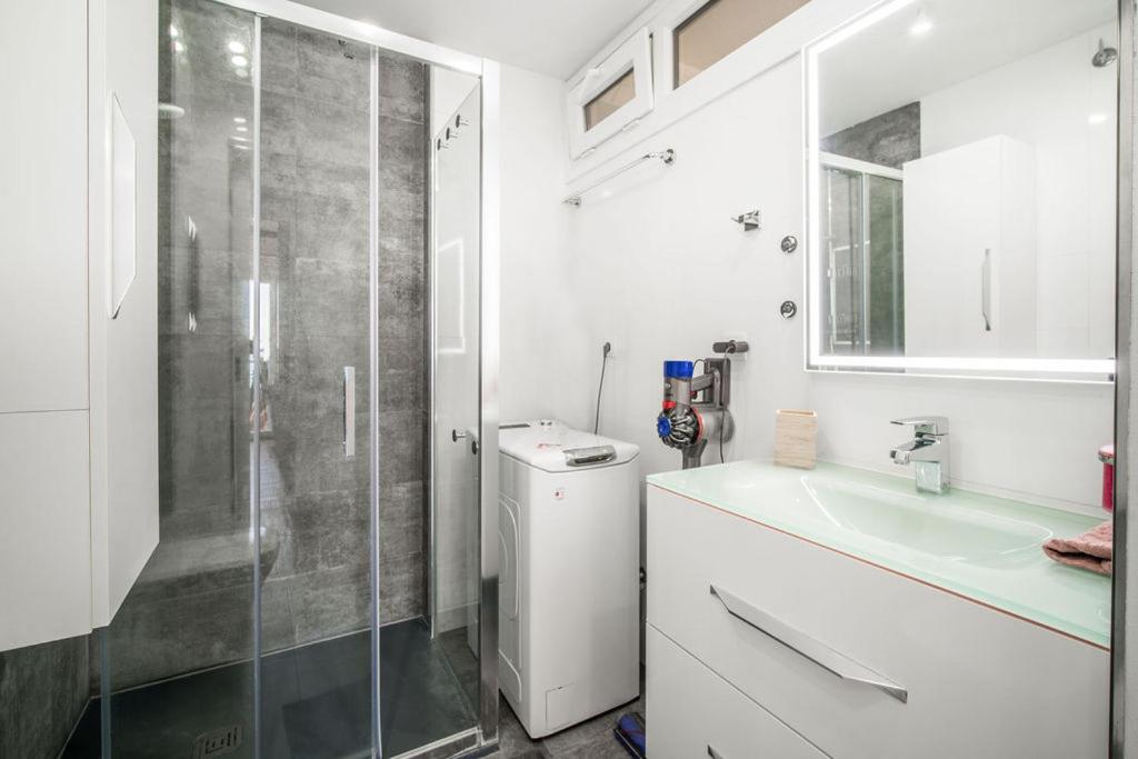 Kúpeľňa v ubytovaní Beachfront Fuengirola Dreamin
