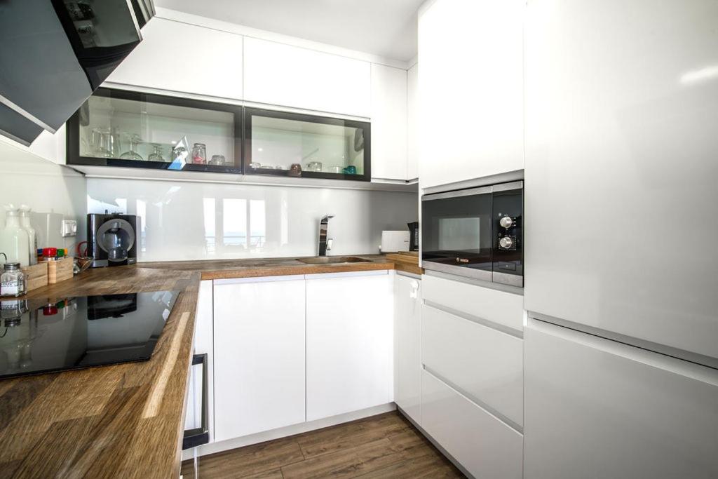 Kuchyňa alebo kuchynka v ubytovaní Beachfront Fuengirola Dreamin