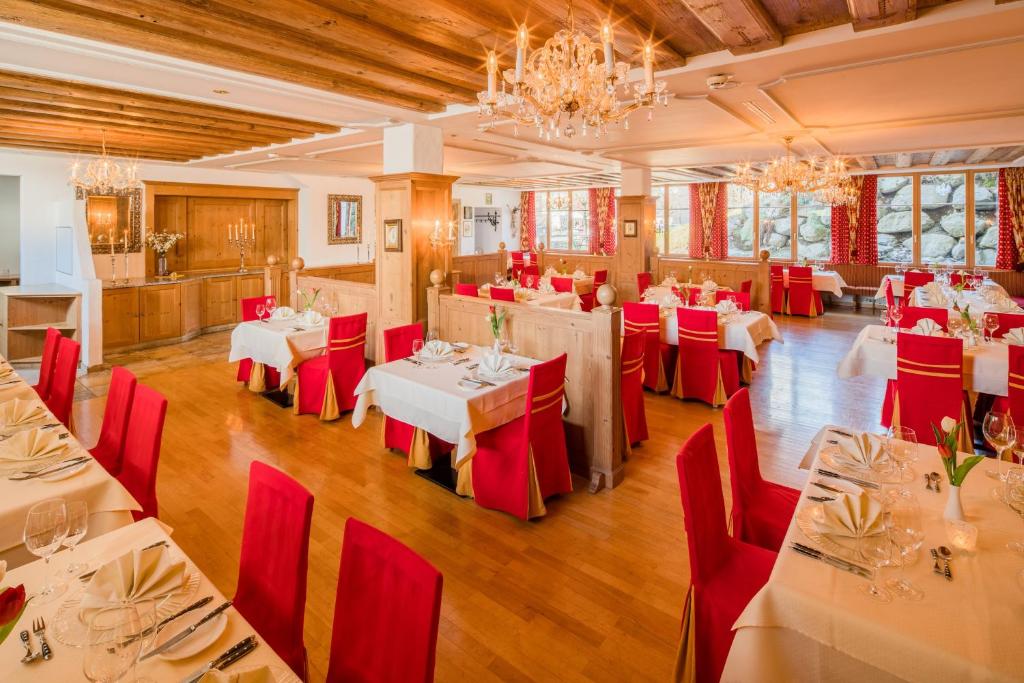 Restaurace v ubytování Hotel Gasthof Adler