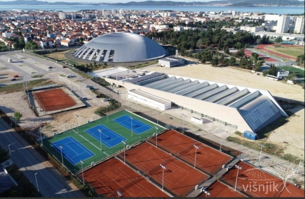 Tenis a/nebo squash v ubytování Apartment Ruby nebo okolí