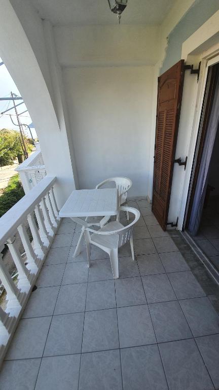 Balkón nebo terasa v ubytování NIKOS APARTMENTS