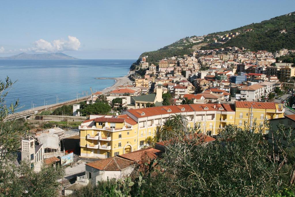Letecký snímek ubytování Residence Gioiosa Marea