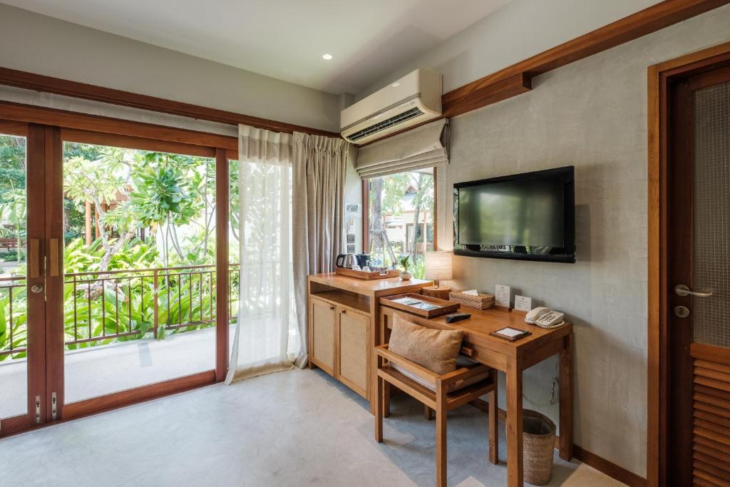 Banana Fan Sea Resort - Deluxe Double Or Twin Room