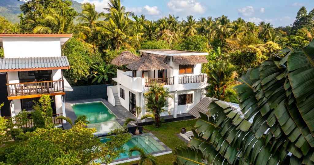 Bazén v ubytování Aqua Suites nebo v jeho okolí