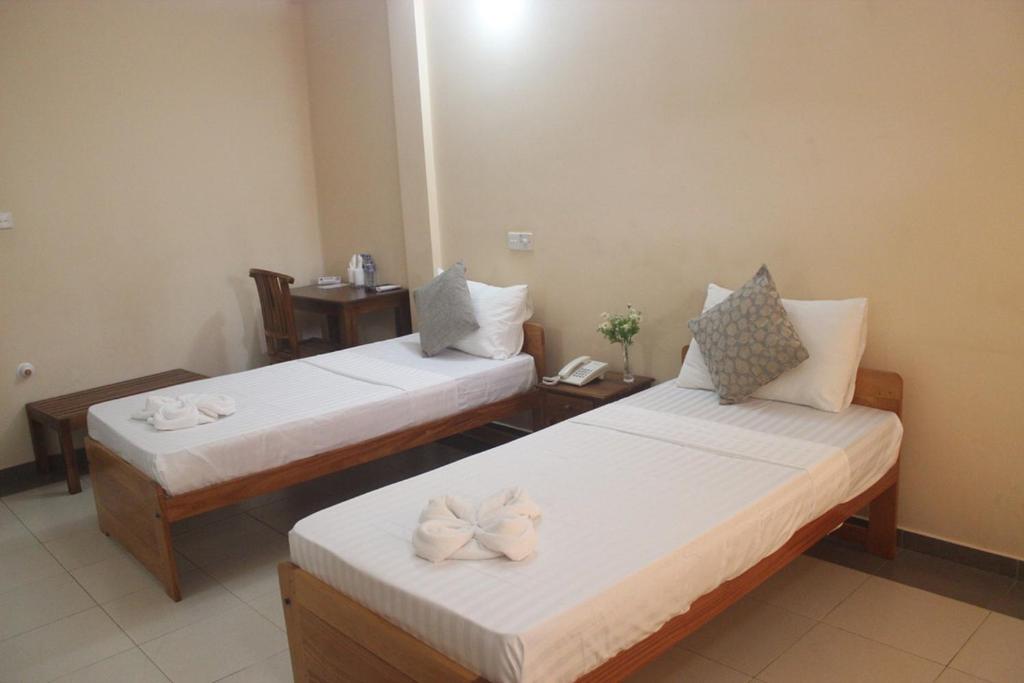 Hotel Oviya - Double Room