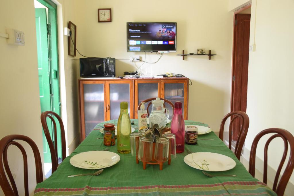 Kuchyň nebo kuchyňský kout v ubytování Bhitey Homestay SIMANTAPALLY / SHANTINIKETAN