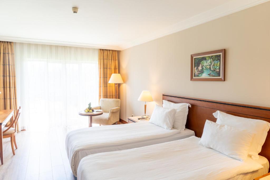 IC Hotels Airport - 3