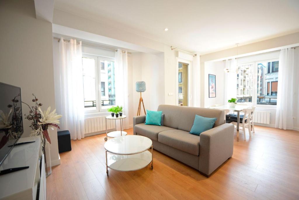 Go Donosti Zurriola Sight, San Sebastián – Updated 2022 Prices