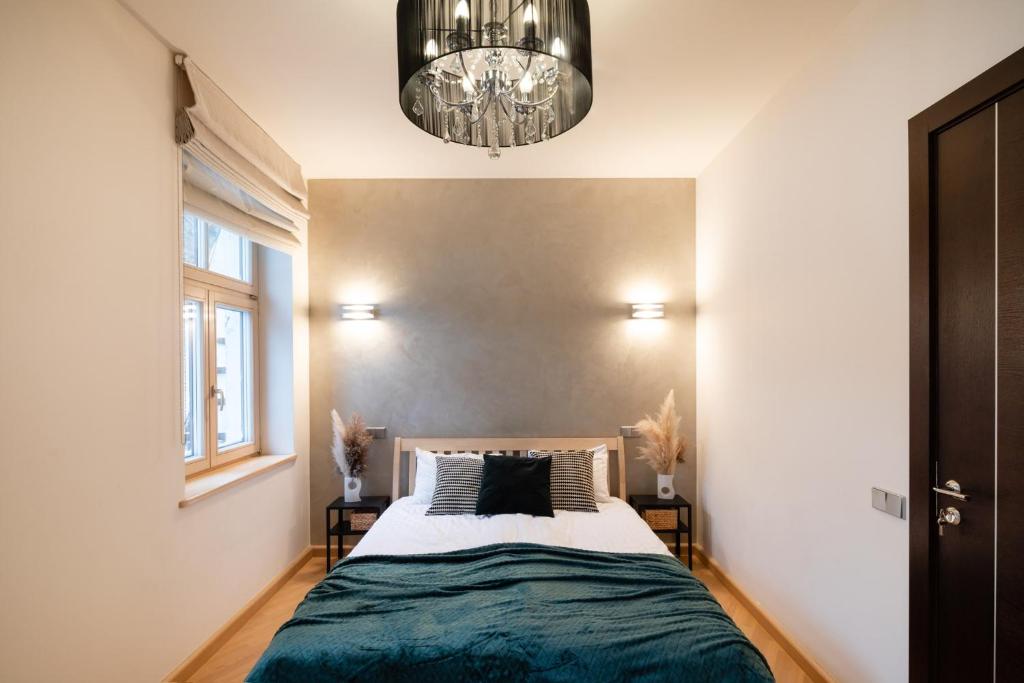 Old Riga Two Bedroom Apartment With 2 Bathrooms - Apartment
