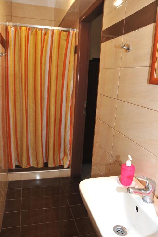 Koupelna v ubytování GUESTHOUSE BLOUTSOS ROOMS