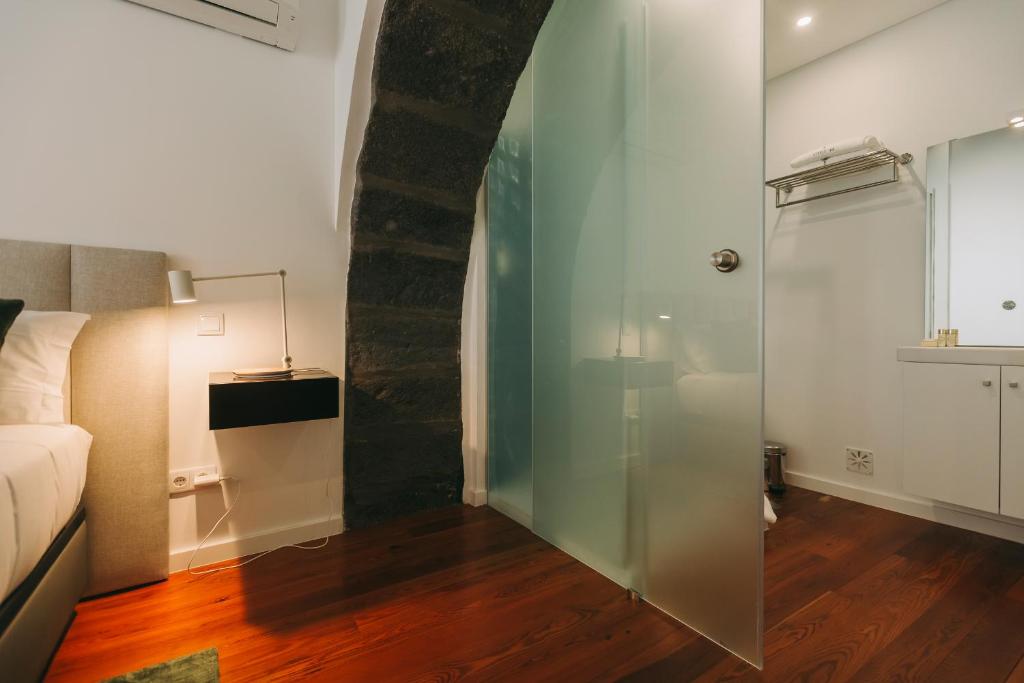 Azores Inn - Family Suites - 9