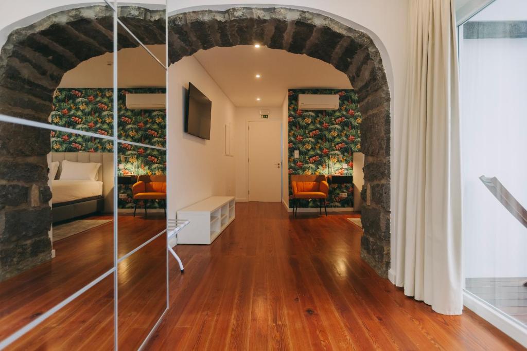 Azores Inn - Family Suites - 19