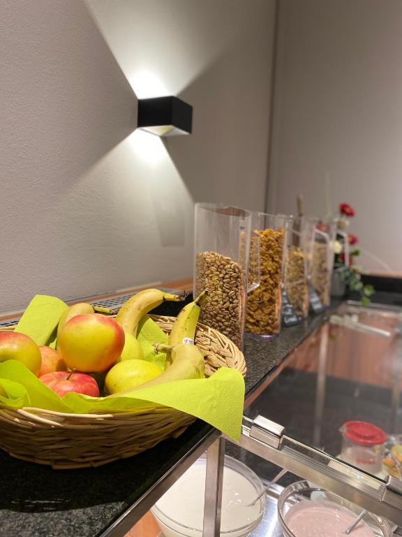 Jídlo v hotelu nebo okolí