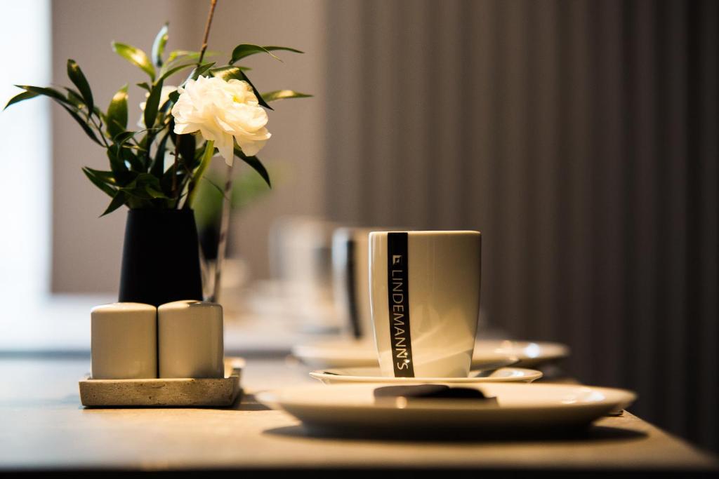 LINDEMANN'S - Resim 22