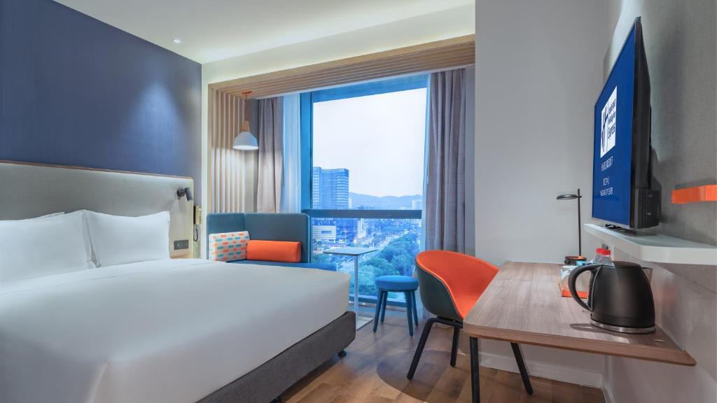 Holiday Inn Express Yangjiang City Center, an IHG Hotel - Room King Estándar Con Espacio De Piso Extra