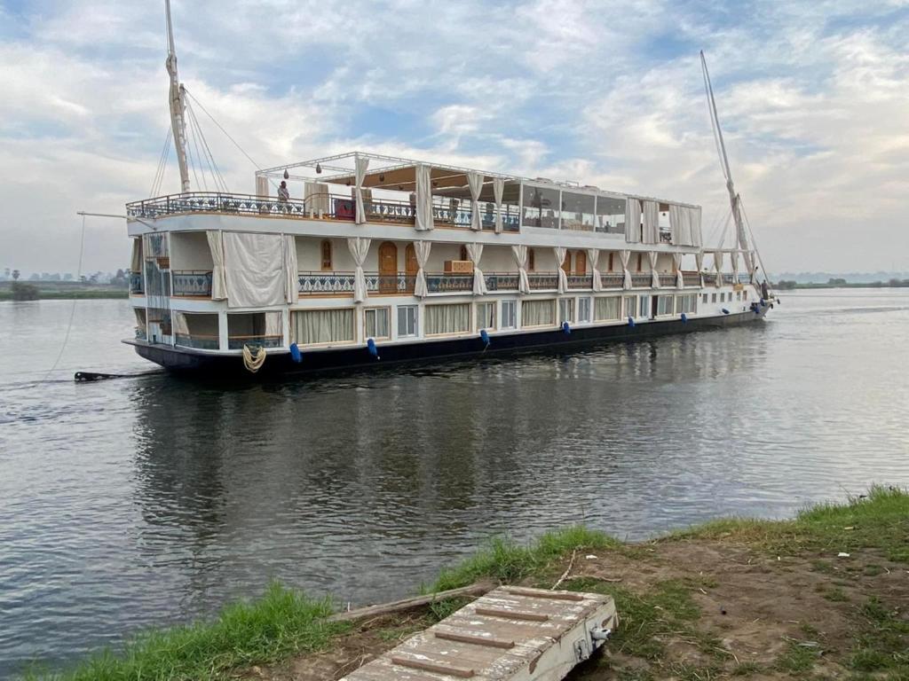 Embrace Nile Dahabiya