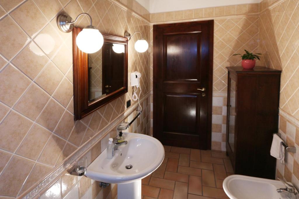 Koupelna v ubytování B&B Le Noci di Feo
