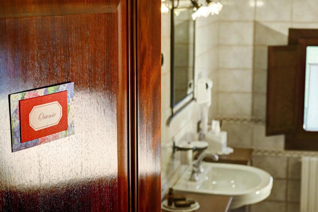 Koupelna v ubytování B&B Le Noci di Feo