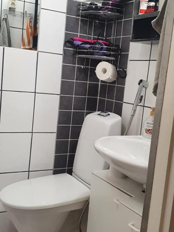 Mukava talo maaseudulla lähellä keskustaa - Appartement De Trois Chambres