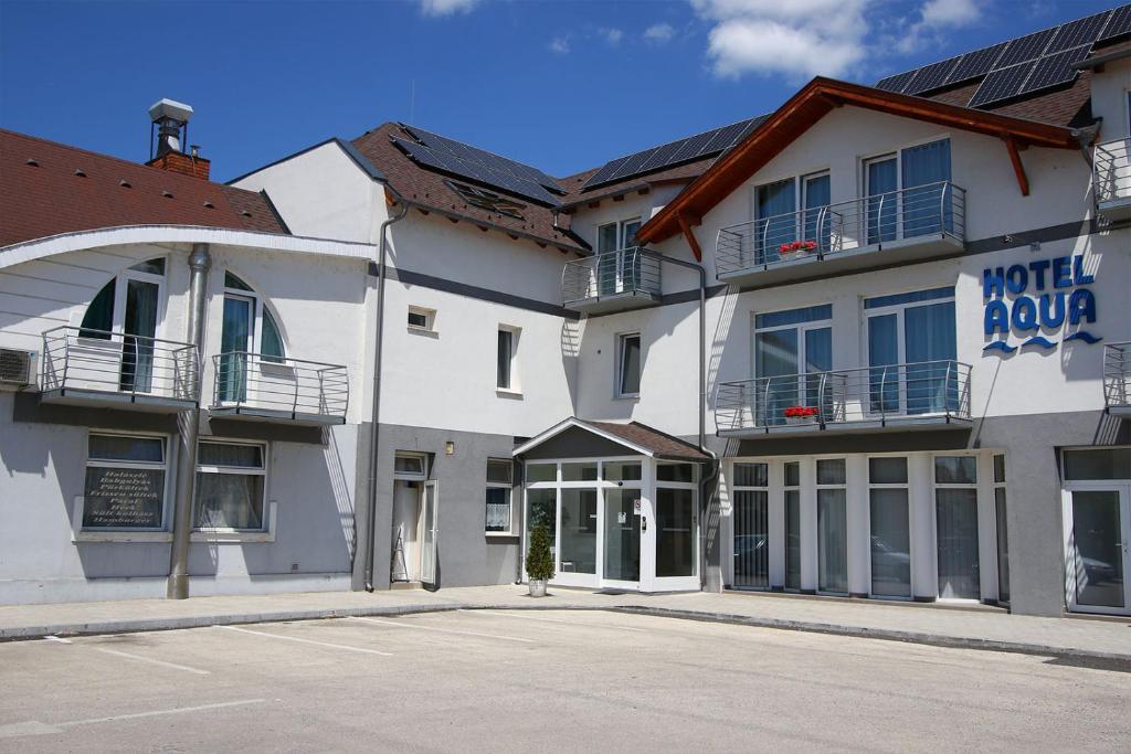 Hotel Aqua 2900 Komárom, Táncsics Mihány utca 34. kép - 1
